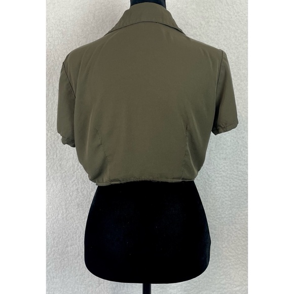 AMERICAN APPAREL • Army Green Tie Front Button-Up Cropped Top - Picture 6 of 16